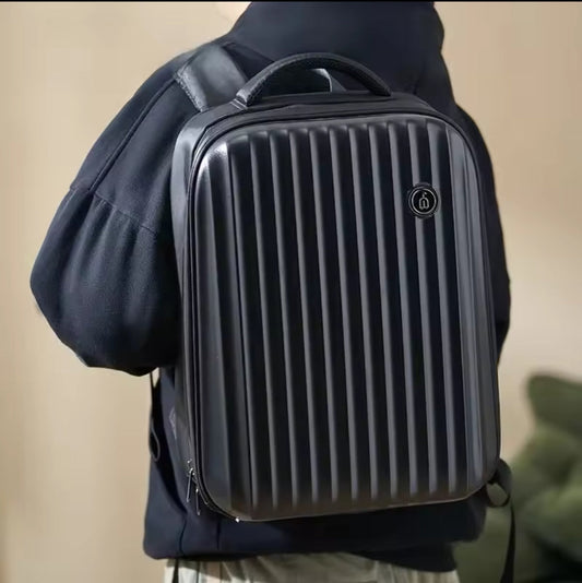 Frendorf | Schwarzer Hartschalen-Rucksack