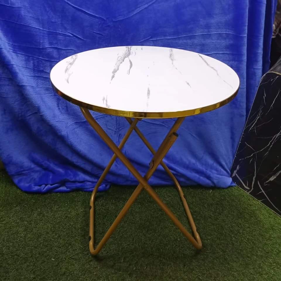 Frendorf | Tragbarer Couchtisch