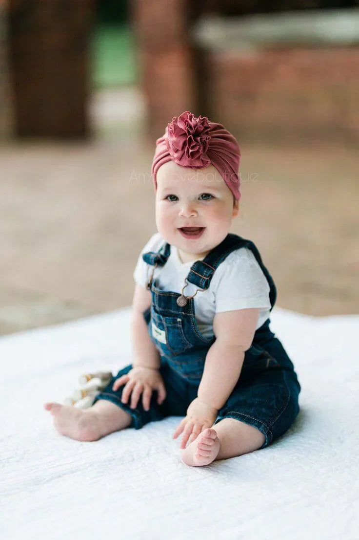 Frendorf | Weiche Baby-Turbanmütze mit Rüschendetail – KuschelGlanz (1+1 Gratis)