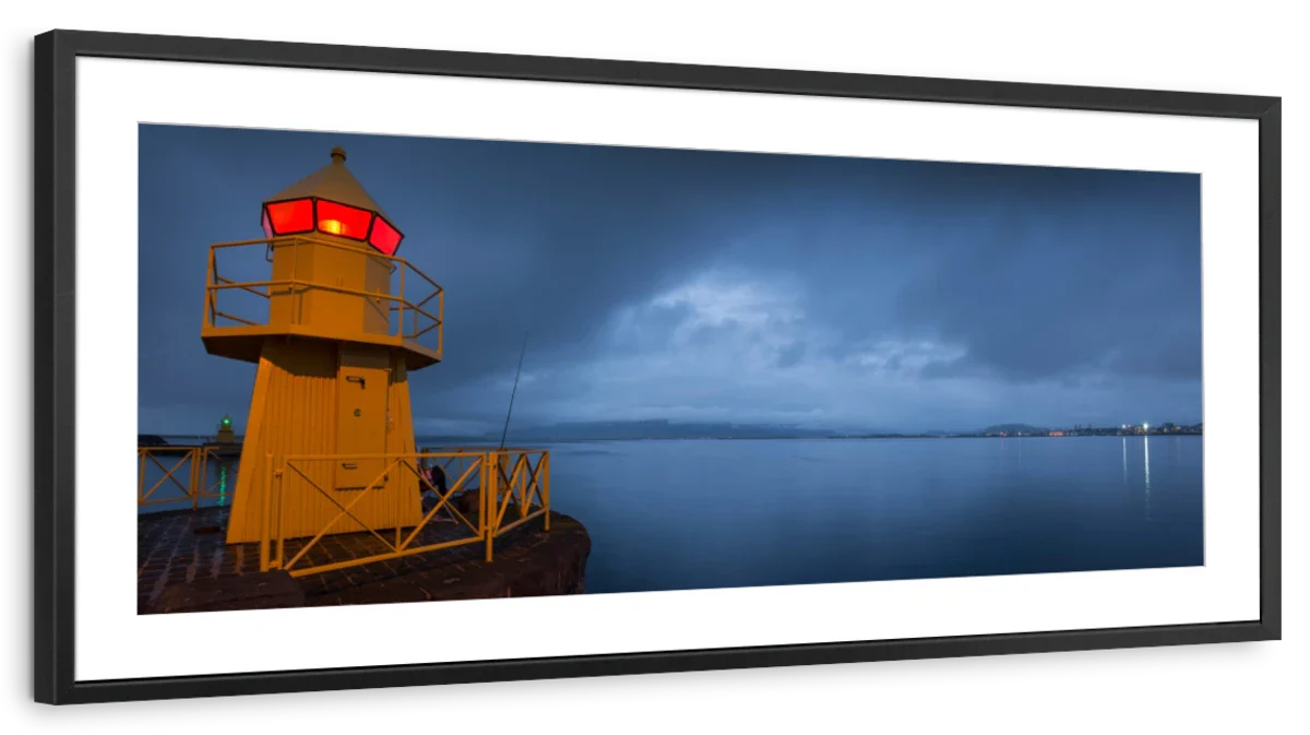 Frendorf | Leuchtturm in Reykjavik Hafen Island Wandkunst