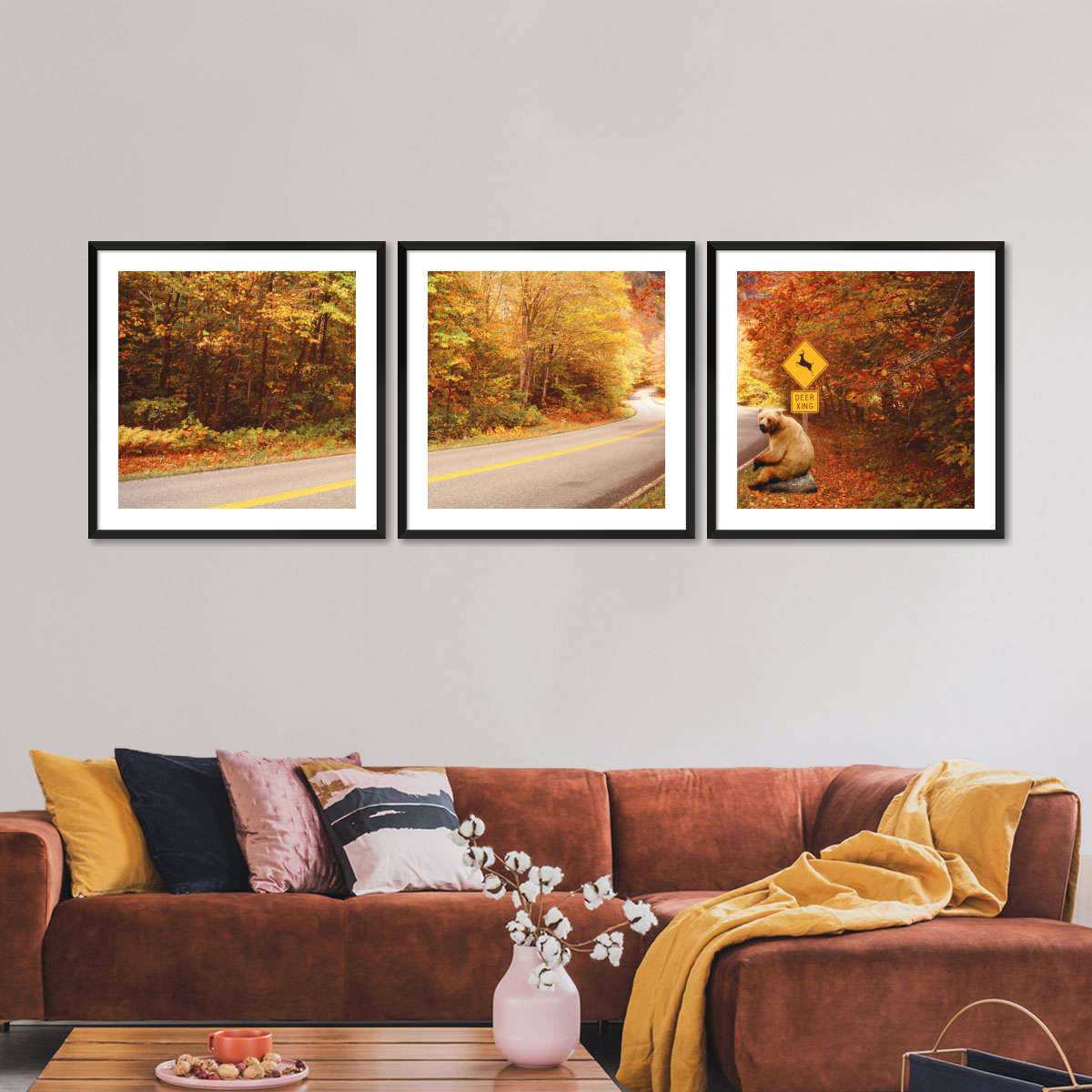 Frendorf | Herbststraße mit Bären am Rehüberquerungsschild Wandkunst