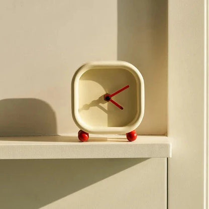 Kleine Minimalistische Creme Desktopuhr
