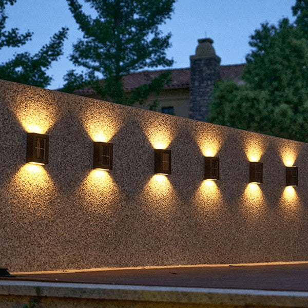 Drahtlose LED Solar Wandleuchten Deluxe | Effiziente und Kostenersparnis Außenbeleuchtung