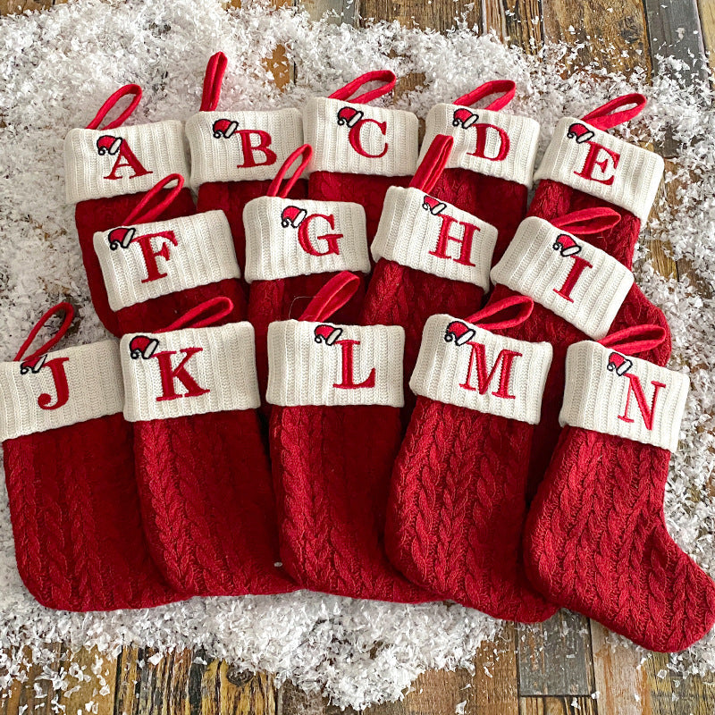 Frendorf | Gemütliche Stricksocken, Bestickte Candy-Geschenktasche, Weihnachtsstrumpf mit Buchstaben - Perfekt für die Kleinen!
