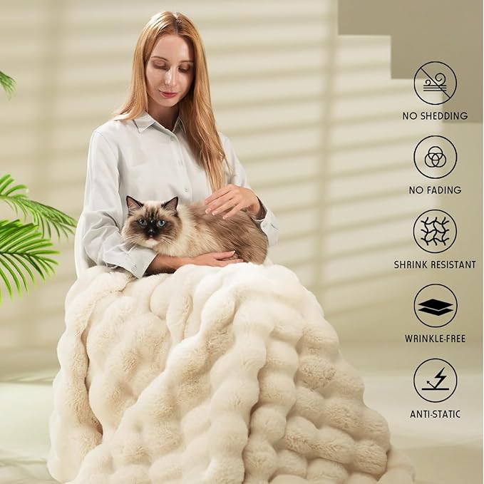 Frendorf | CosyLuxe – Kuscheldecke aus dickem Kaninchenplüsch & Milchsamt (inkl. 2 Kissenbezüge)