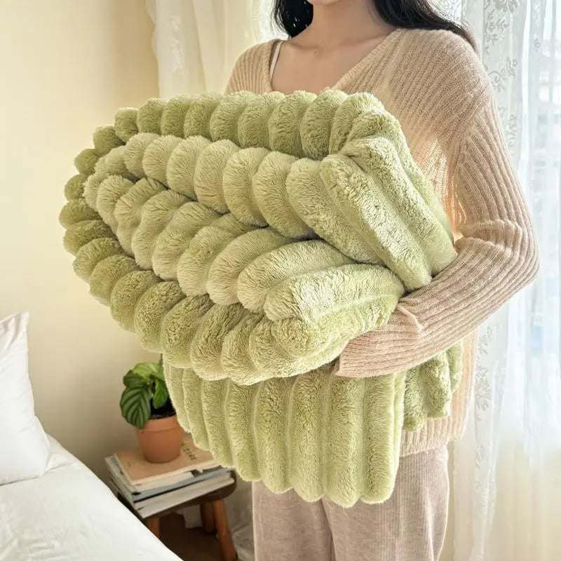 Frendorf | CosyLuxe – Kuscheldecke aus dickem Kaninchenplüsch & Milchsamt (inkl. 2 Kissenbezüge)