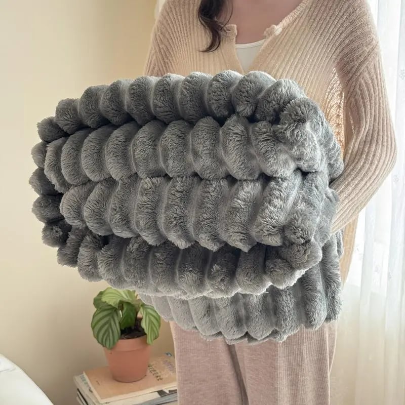 Frendorf | CosyLuxe – Kuscheldecke aus dickem Kaninchenplüsch & Milchsamt (inkl. 2 Kissenbezüge)