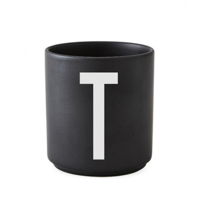 Frendorf | Personalisierter A-Z Becher Porzellan klassisch von Design Letters!