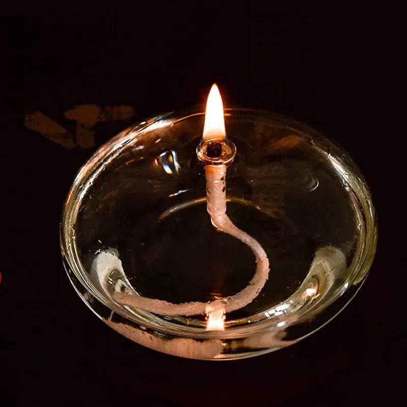 Transparente Öllampe aus Glas als Kerzenständer