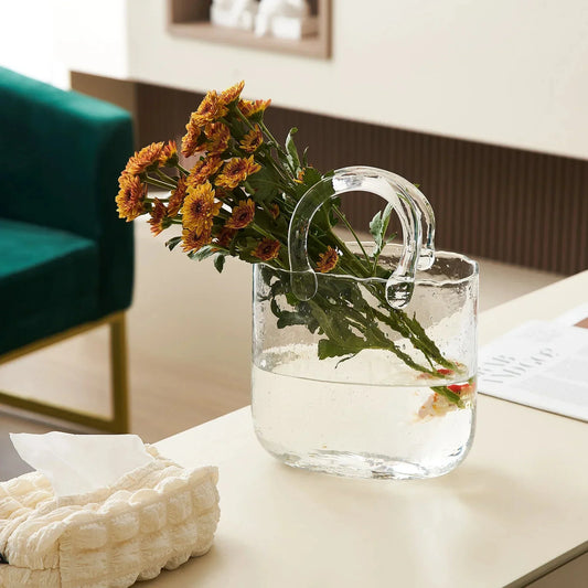 Transparente pastellfarbene Vase in Handtaschenform