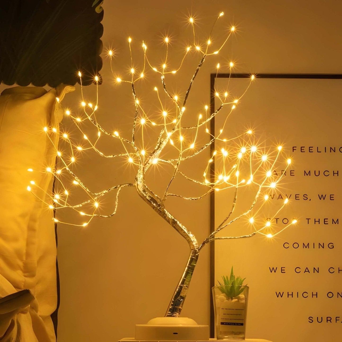 Frendorf | FairyTree LED Baumlichter Lampe | Dekoratives Stimmungslicht | Kupferdraht & Fairy Lights | Kabellose Tischlampe für Zuhause