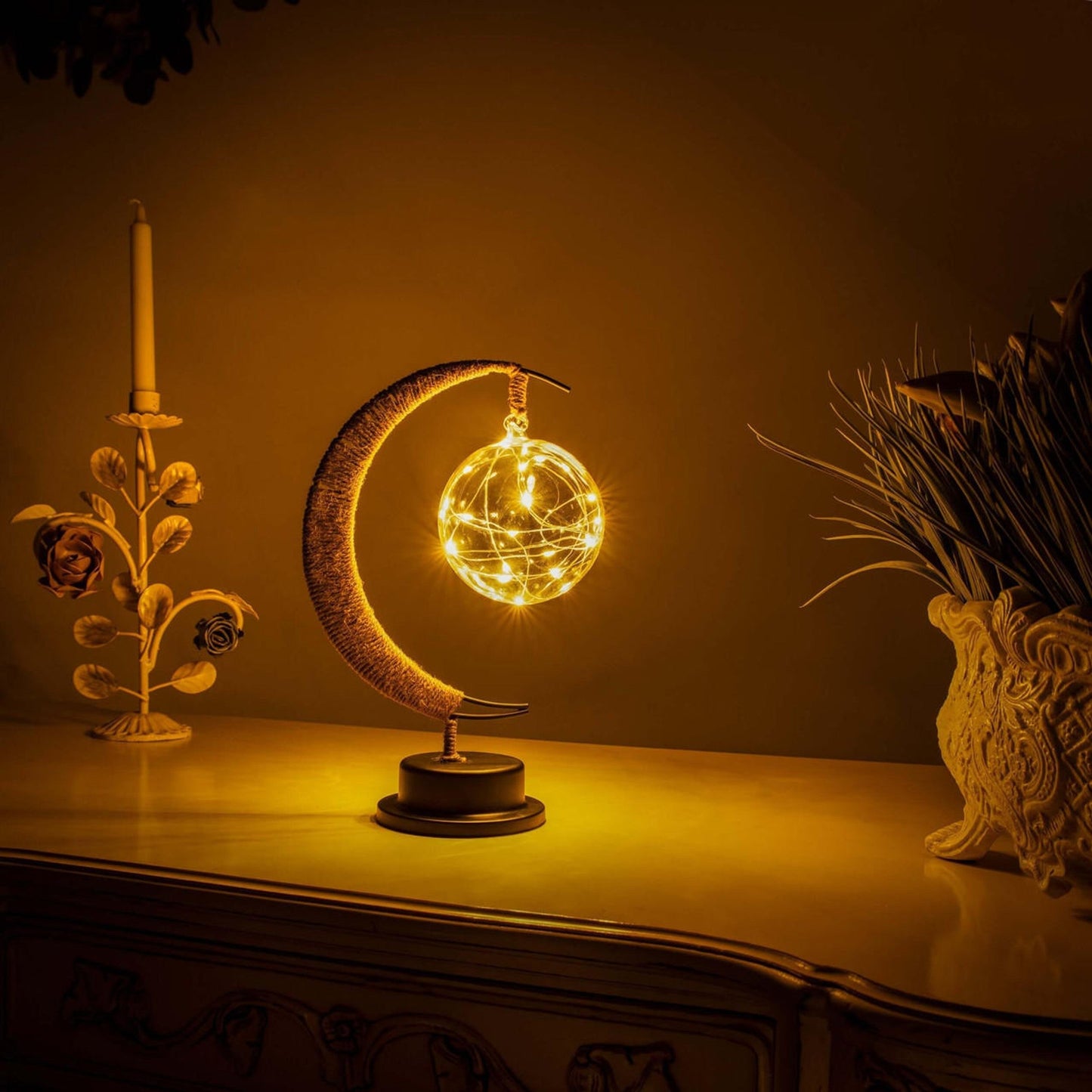 Frendorf | LunarGlow Magische Mondlampe | LED Stimmungslicht | 3D-Druck Design | Dekorative Beleuchtung für Zuhause