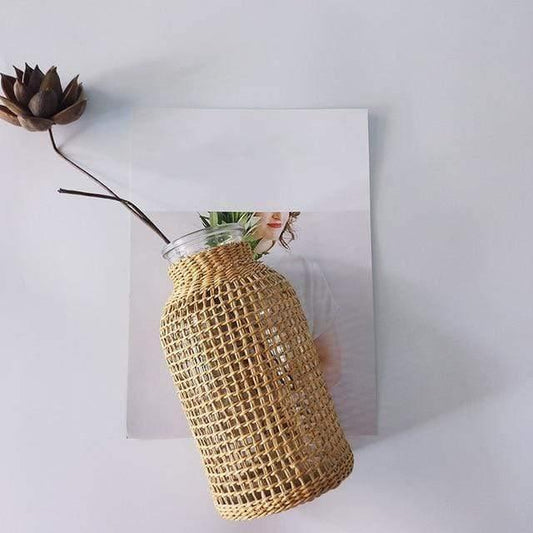 Frendorf | StrawLite Design Vase mit Strohelementen | Handgefertigt | Deko für Wohnzimmer & Esszimmer | In 2 Größen erhältlich