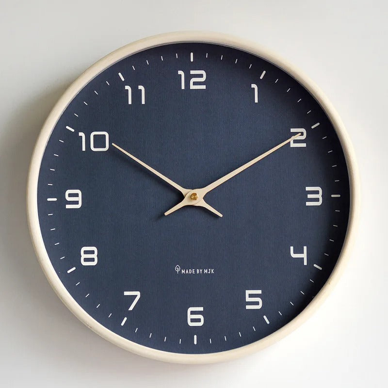 Minimalistische Wanduhr | Metall & Harz