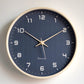 Minimalistische Wanduhr | Metall & Harz