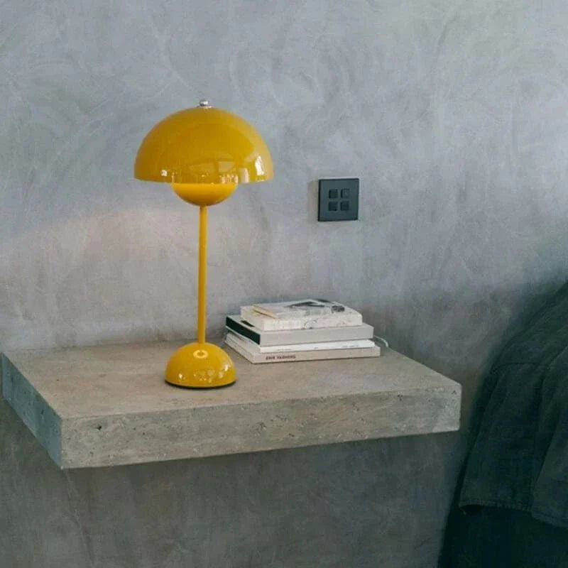 Frendorf | Moderne Tischlampe mit Kabel für elegantes Licht