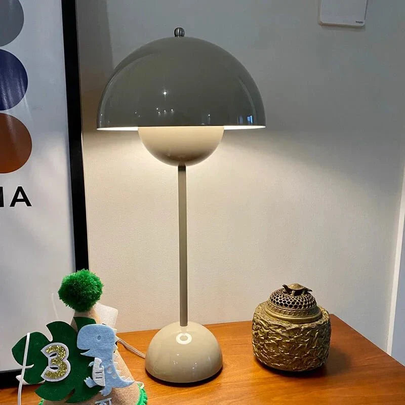 Frendorf | Moderne Tischlampe mit Kabel für elegantes Licht