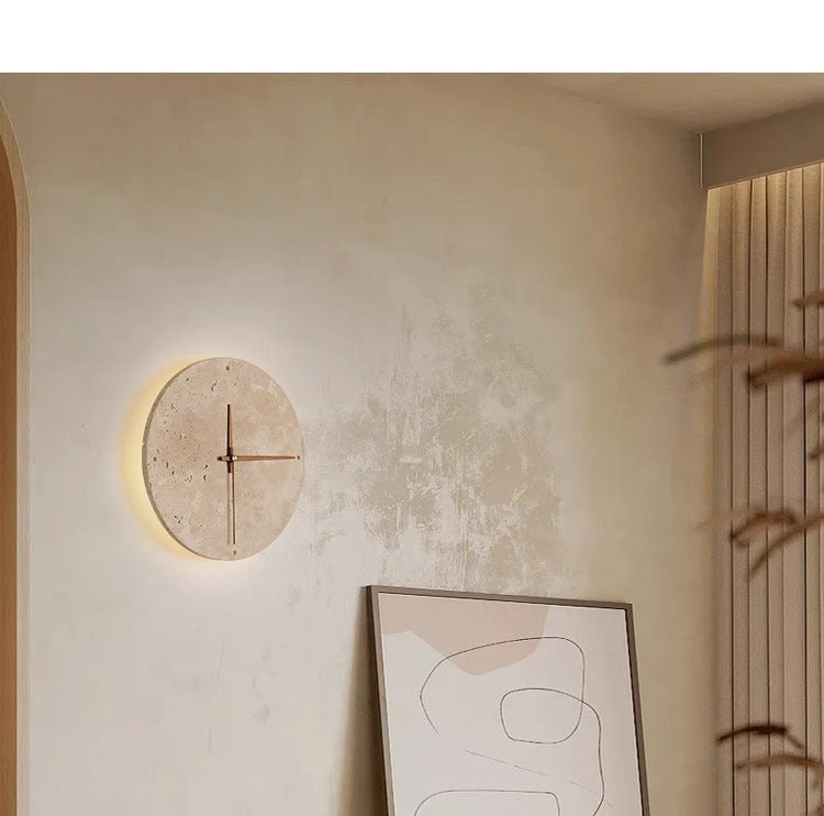 Frendorf | Erwecken Sie Ihren Raum mit der Wabi-sabi Wanduhr aus Travertin