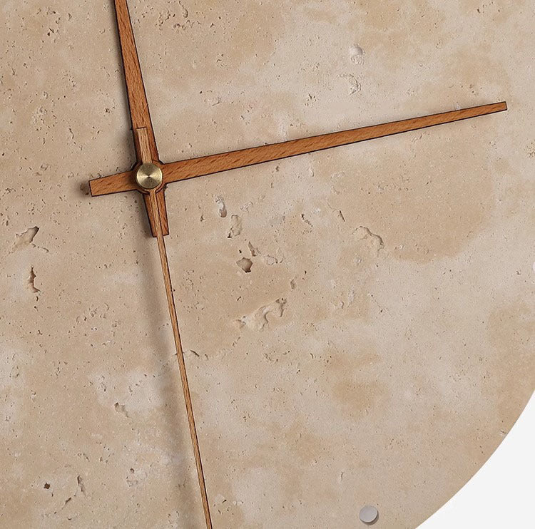 Frendorf | Erwecken Sie Ihren Raum mit der Wabi-sabi Wanduhr aus Travertin