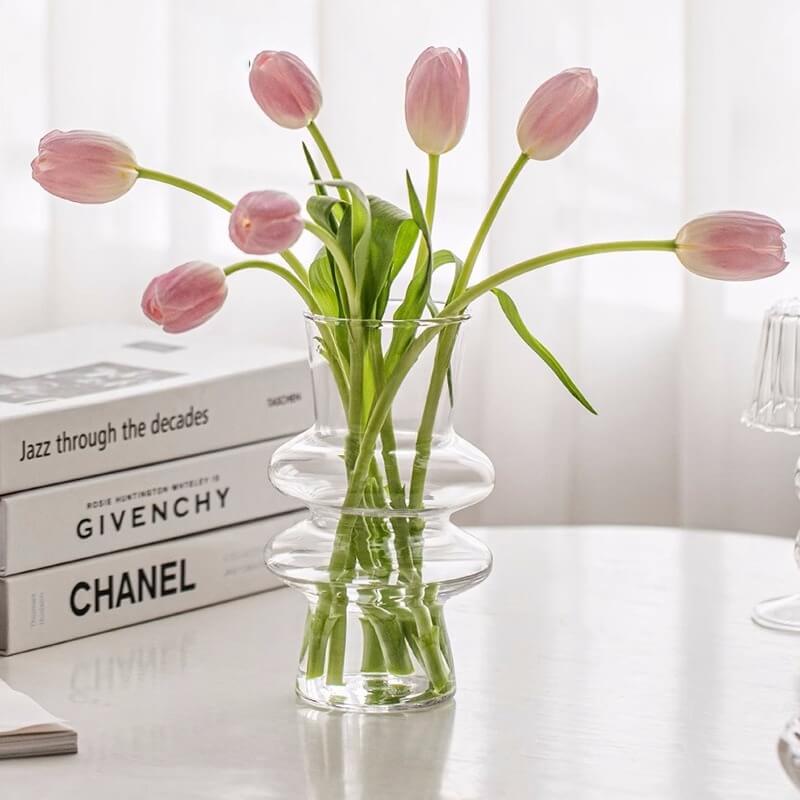 Wellenförmige Glasblumenvase