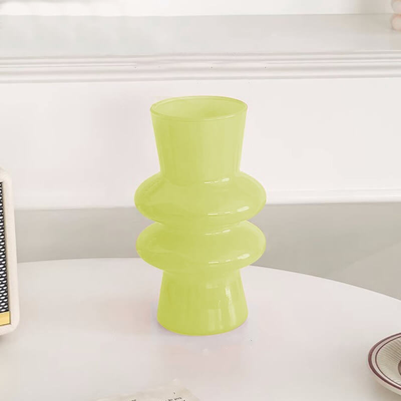 Wellenförmige Glasblumenvase