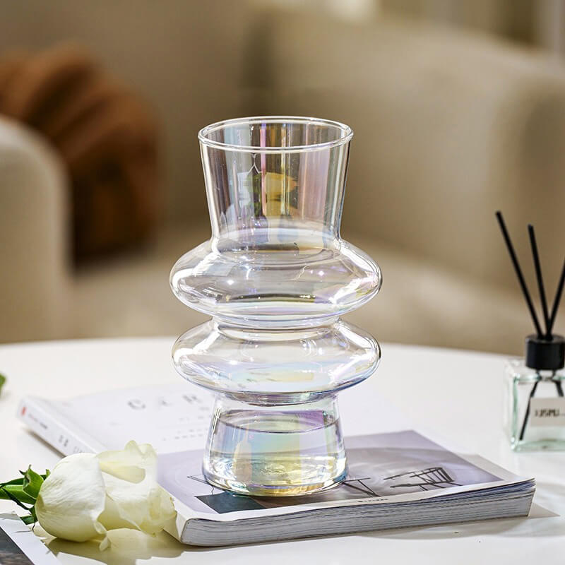 Wellenförmige Glasblumenvase