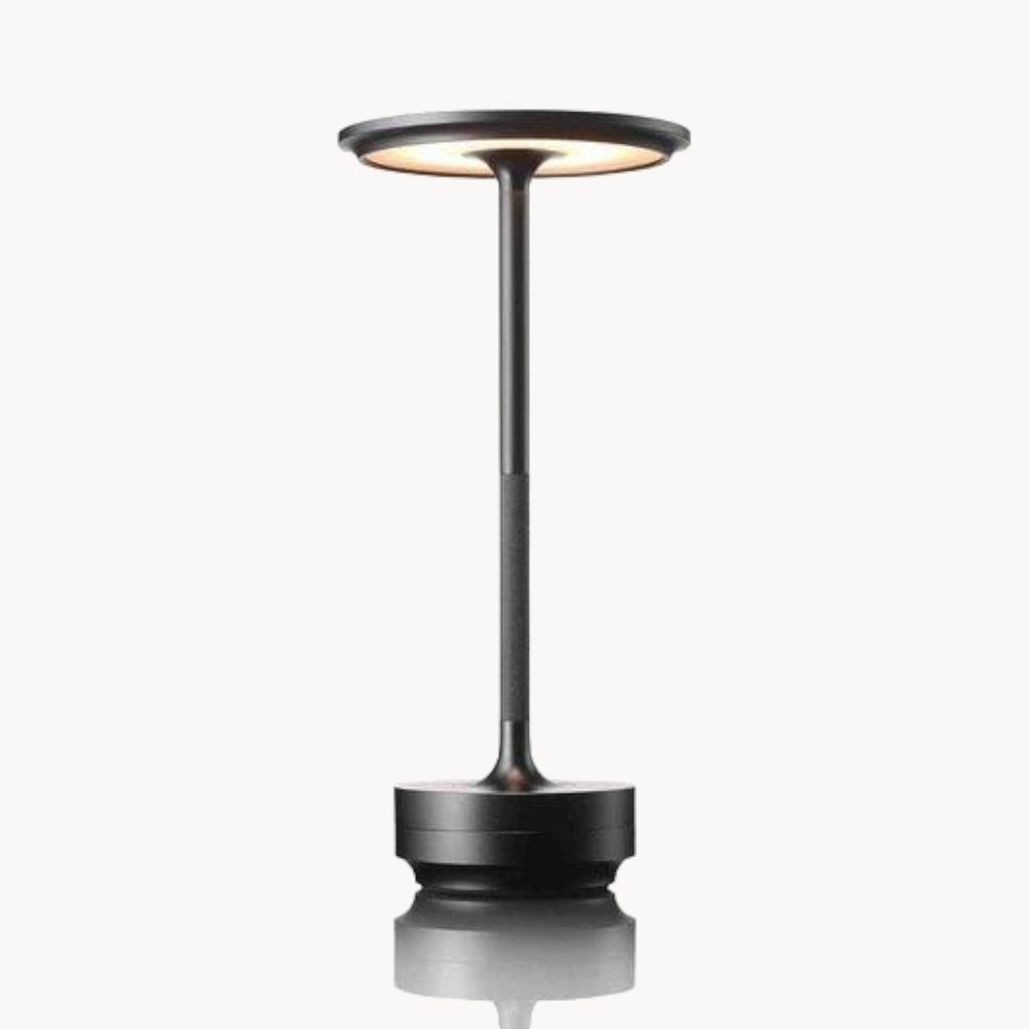 Frendorf | Kabellose NordicLight Tischlampe | USB Aufladbar, Metall, Dimmbar