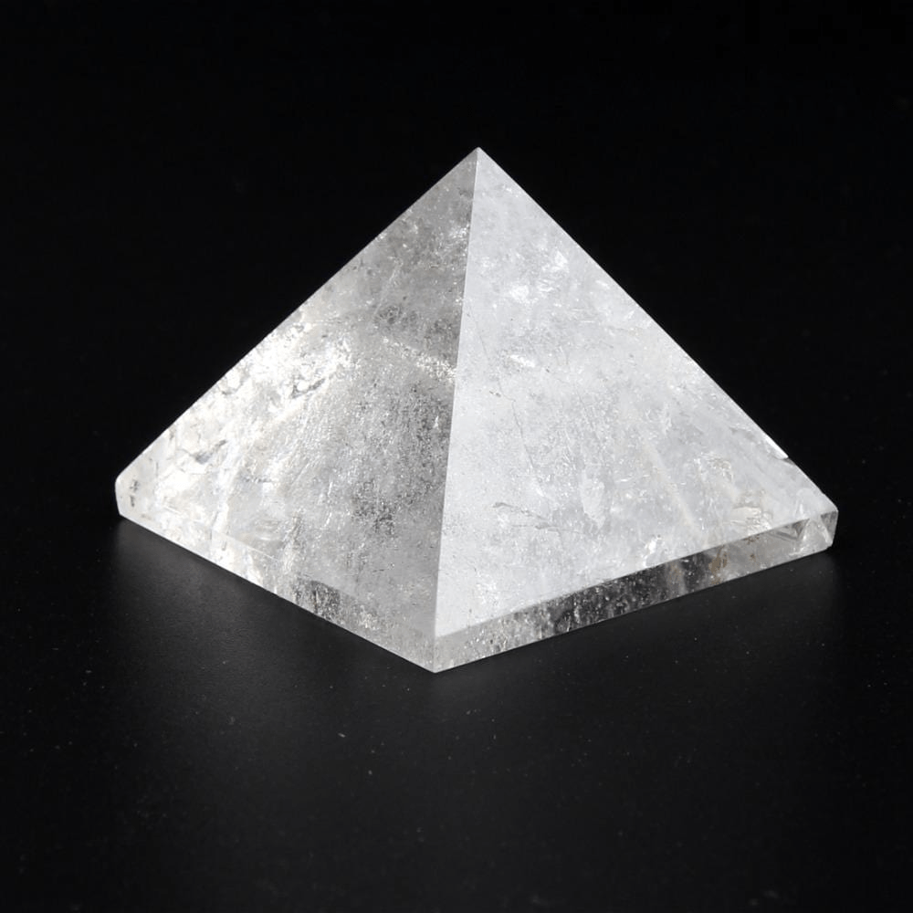 Kristallgemeißelter Pyramide