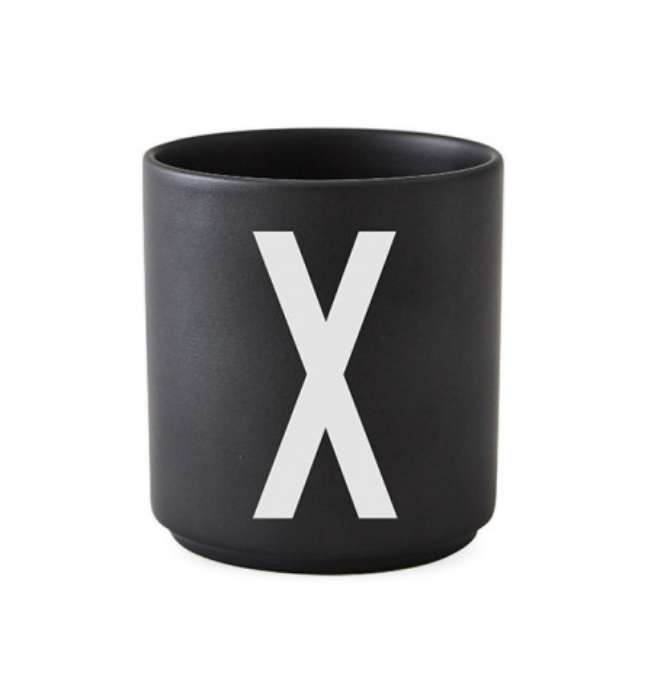 Frendorf | Personalisierter A-Z Becher Porzellan klassisch von Design Letters!