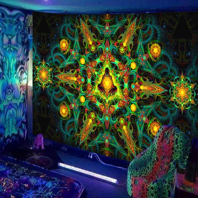 Gelbe Spirituelle Betendes Trippy Schwarzlicht Wandteppich