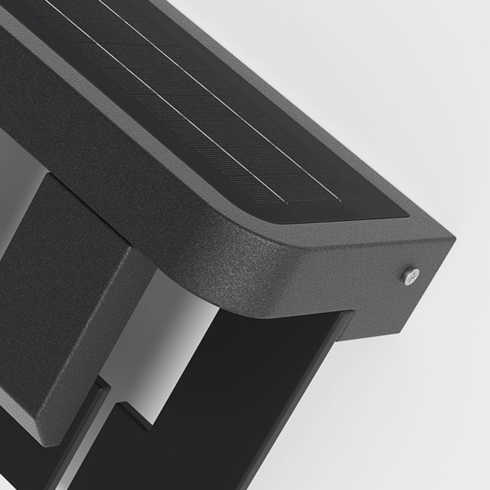 Frendorf | Bringen Sie Licht in Ihren Garten mit dieser warmen Solar-Wandleuchte