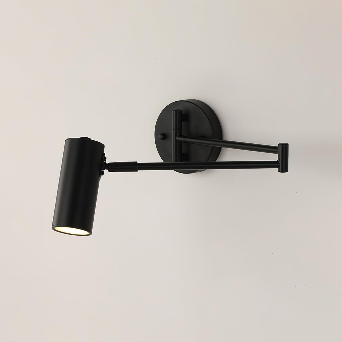 Frendorf | Elegante Eisen Wandlampe zur Beleuchtung und Dekoration Ihres Interieurs
