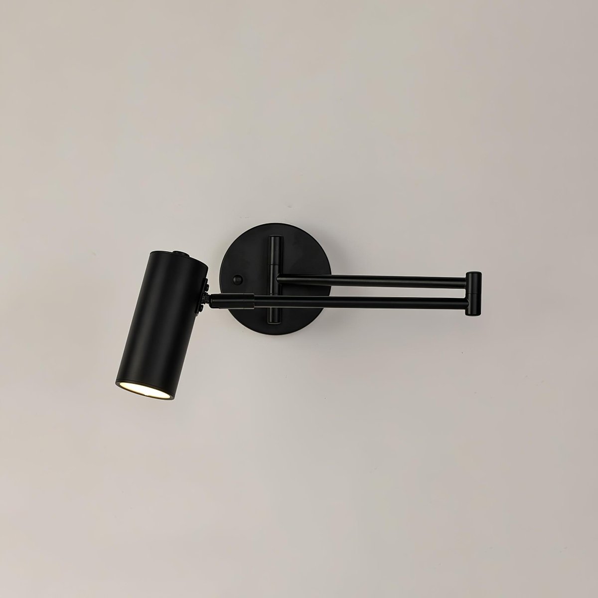 Frendorf | Elegante Eisen Wandlampe zur Beleuchtung und Dekoration Ihres Interieurs