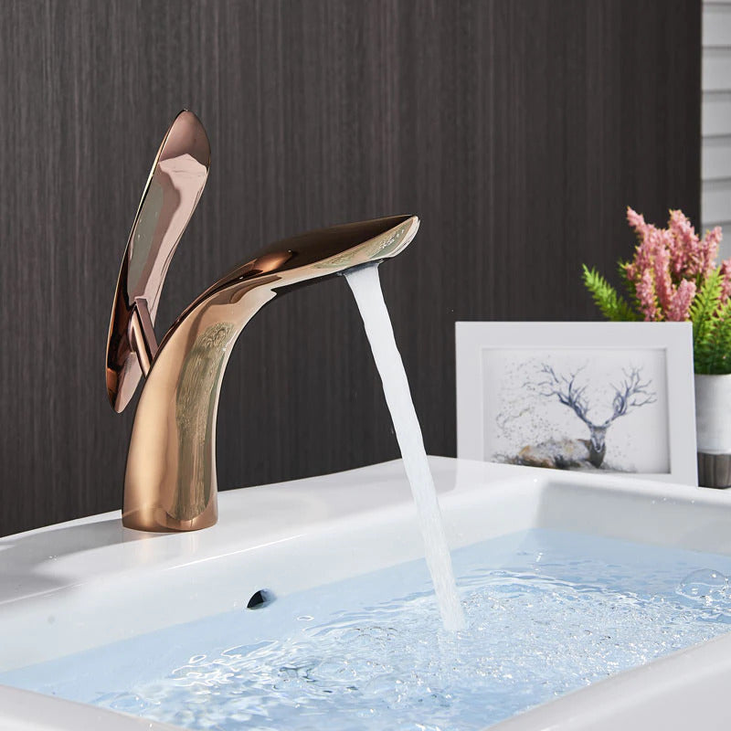 Luxuriöse moderne Badezimmerarmatur