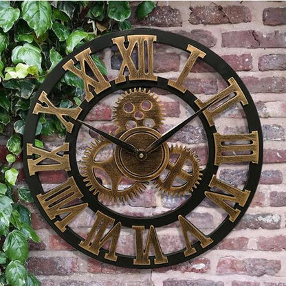 Wanduhr im Industriestil