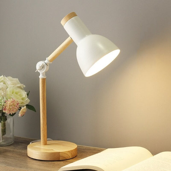 Nordische LED-Schreibtischlampe aus Holz